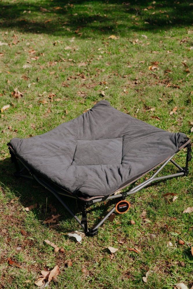 Wildtrak Deluxe Folding Pet Bed 60x60cm