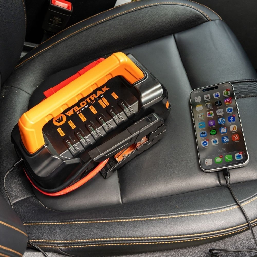 Wildtrak Heavy-Duty 7000A 12/24V Lithium Jump Starter
