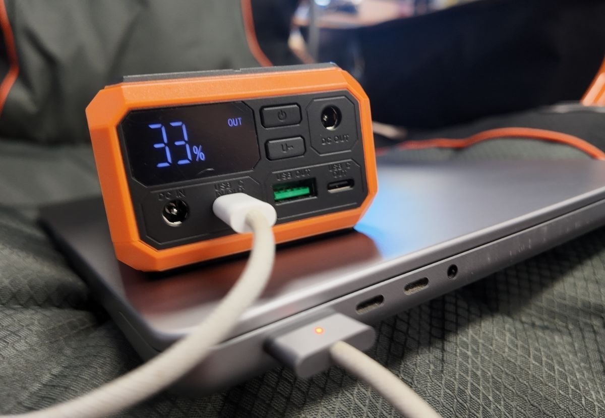 Wildtrak Power Tank Buddy Mini Portable Power Bank 27Ah