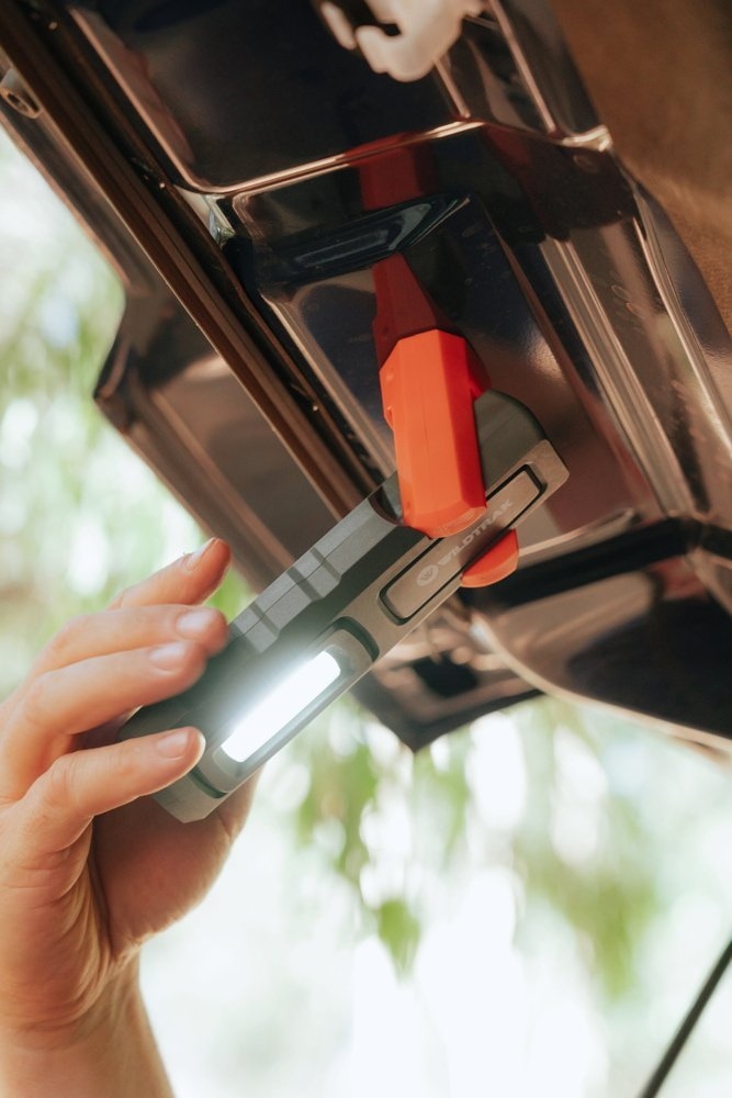 Wildtrak Rechargeable Handheld Work Light 600lm 4Ah