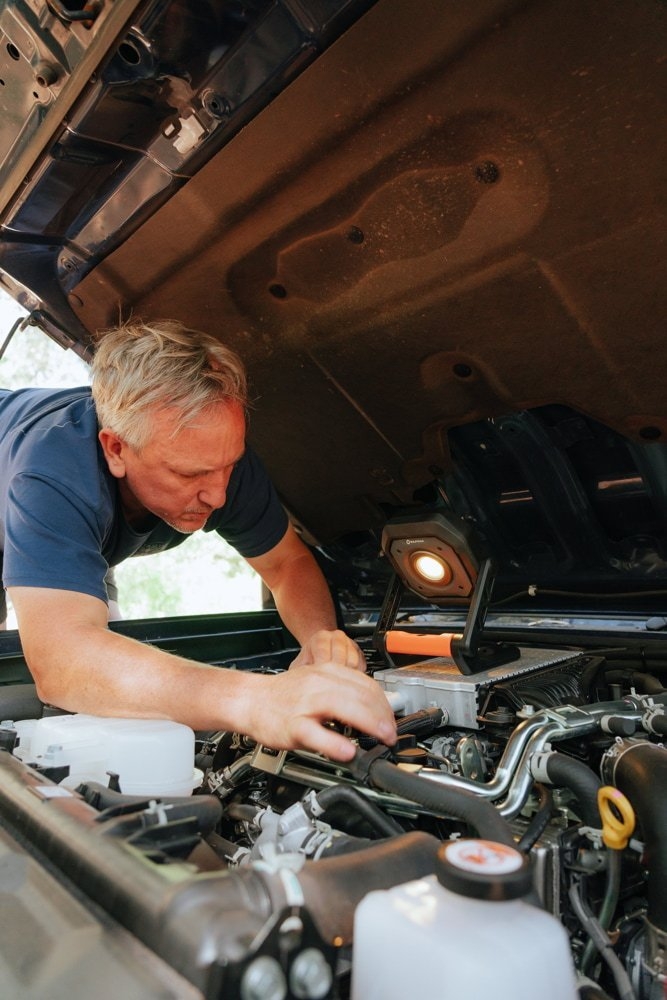 Wildtrak Rechargeable Work Floodlight with Power Bank 2000lm 4Ah