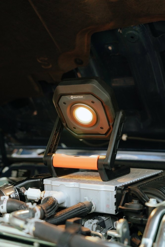 Wildtrak Rechargeable Work Floodlight with Power Bank 2000lm 4Ah