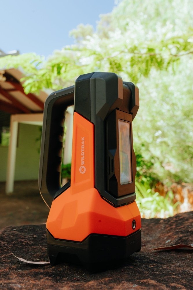Wildtrak Rechargeable Spotlight with Flexi COB LED Light 1000LM 8Ah