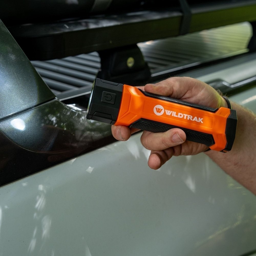 Wildtrak Pull-Out Swivel Worklight 300 Lumens