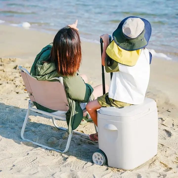 Naturehike 48H Antibacterial Chilly Bin Cooler with Wheels 28L Beige