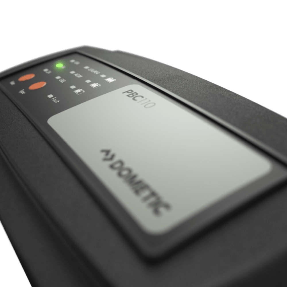Dometic Smart Battery Charger 12V 10A