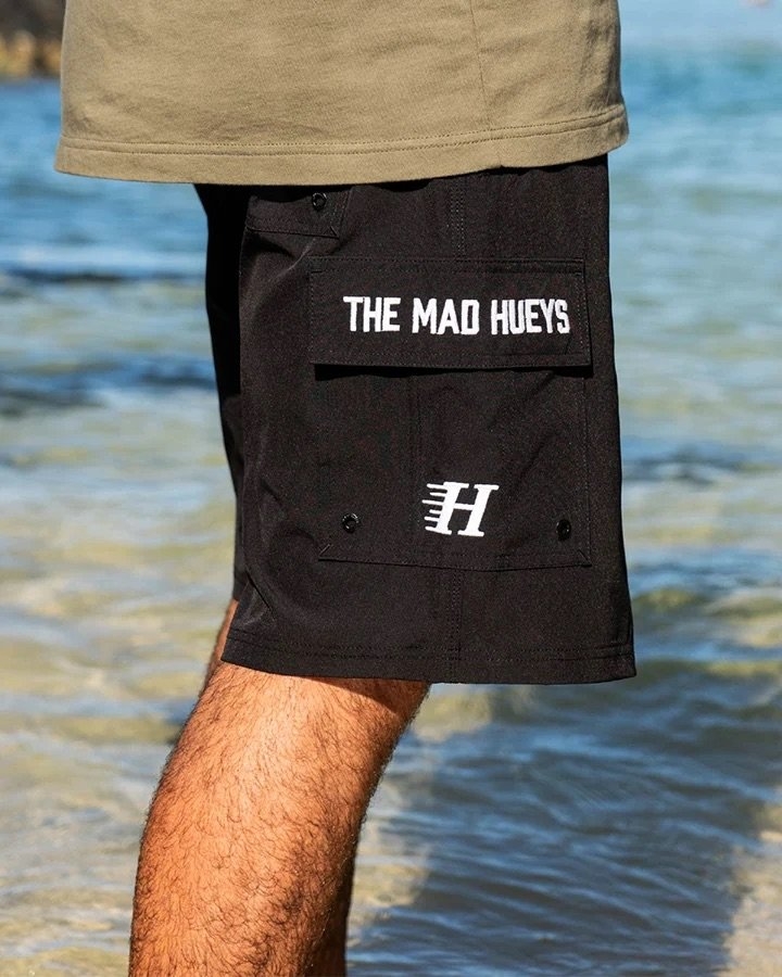 The Mad Hueys Beached Again 20in Mens Boardshorts Black
