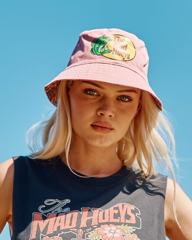 The Mad Hueys Pro Hueys Womens Reversible Bucket Hat Dusty Pink