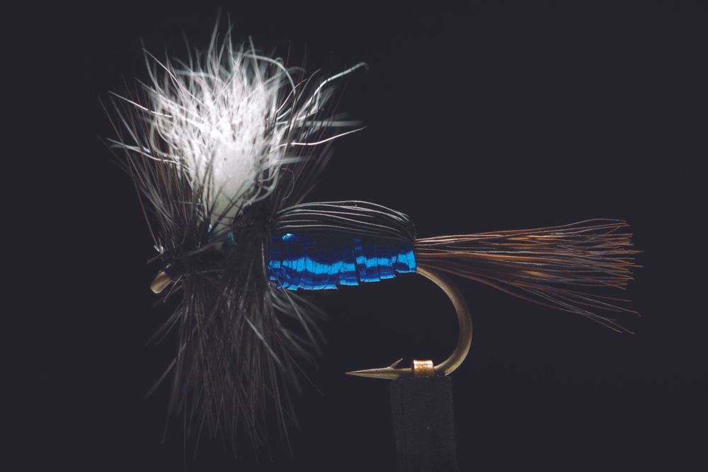 Manic Tackle Project Humpy Dry Fly Blue Bottle #16
