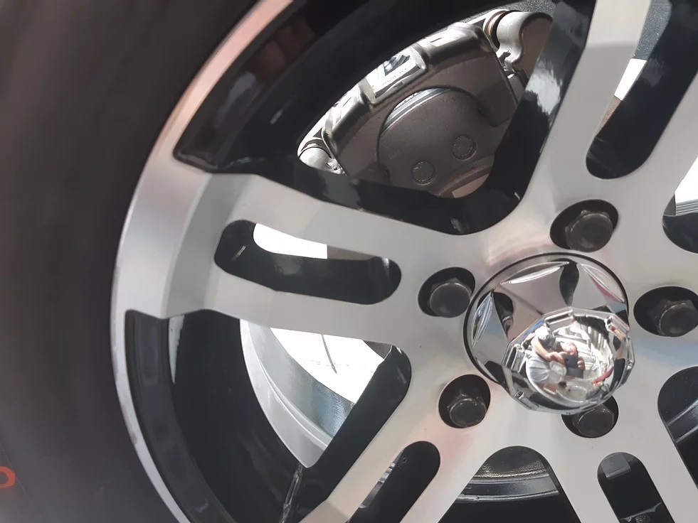 Alloy Trailers 610 Hydraulic Brakes with SS Calipers and Rotors