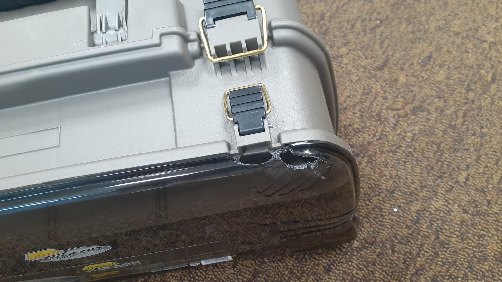 Plano Guide Series Satchel Tackle Box Graphite Gray-Cracked lid