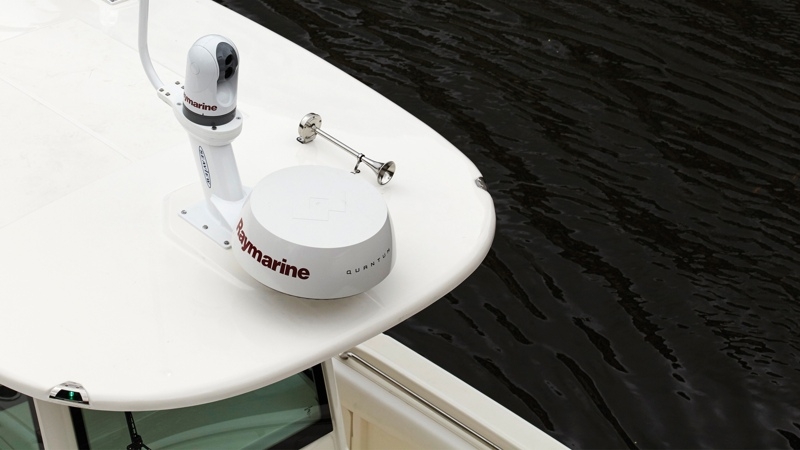 Raymarine Quantum Q24C 18in Radome with WiFi and Ethernet incl 10m Power Cable