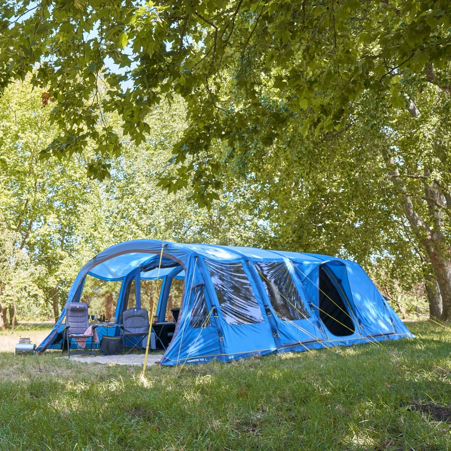 Hi-Gear Horizon 700 Eclipse Air Nightfall 7 Person Inflatable Air Tent