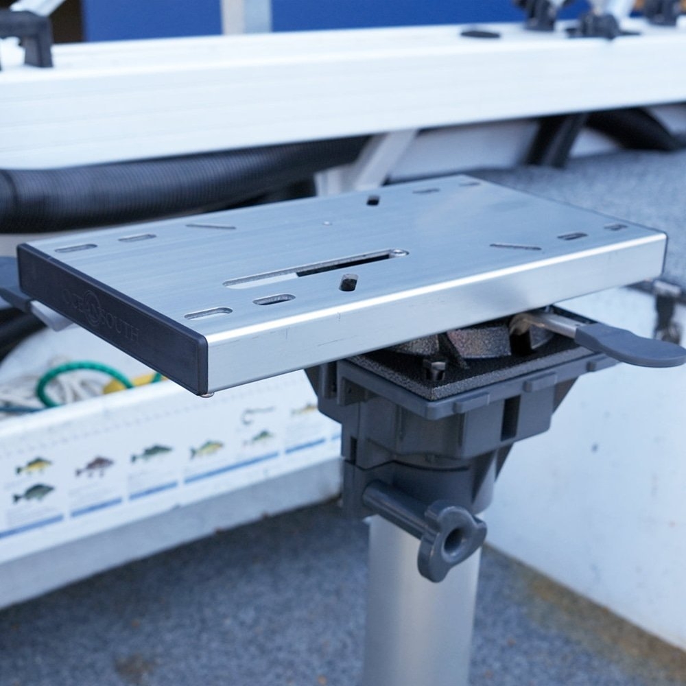 Oceansouth Pedestal Slider with 8 Position Lock Swivel