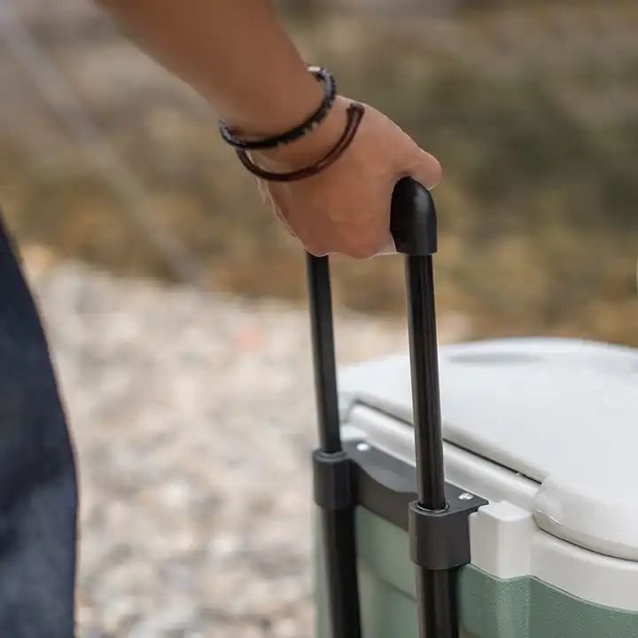 Naturehike Chilly Bin Cooler with Wheels 38L Green