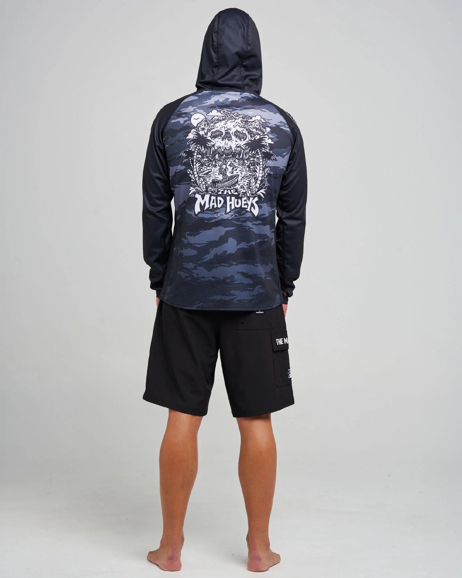 The Mad Hueys Skull Paradise Jungle Mens Hooded Mask Fishing Jersey UPF50+ Black