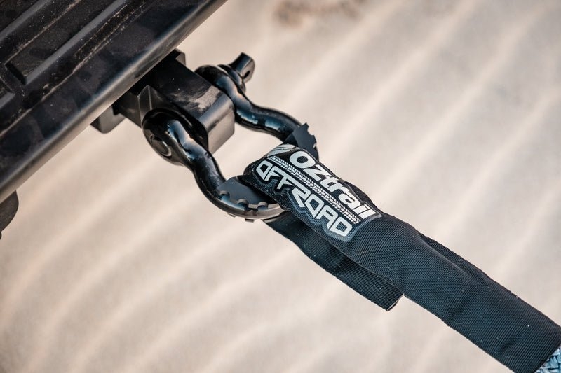 OZtrail Recovery Hitch and 4.75T Bow Shackle