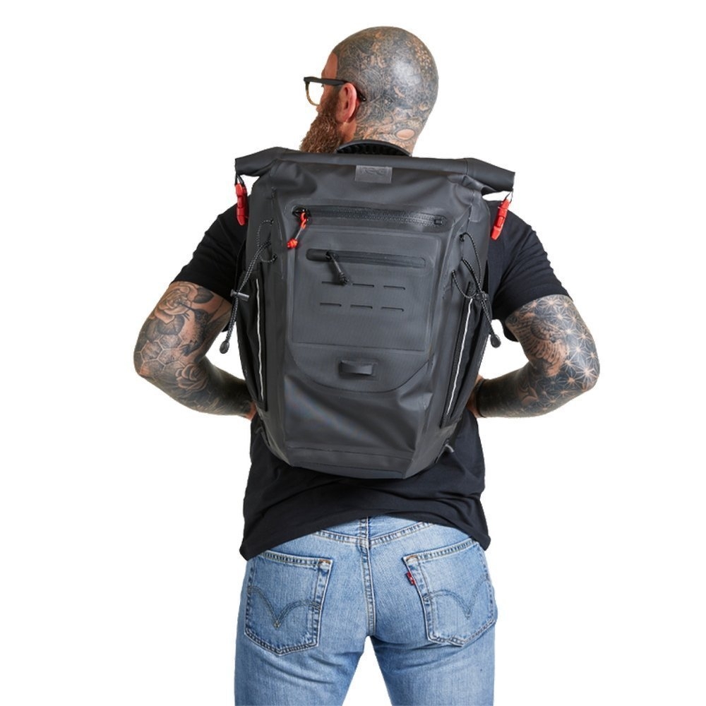 Red Paddle Co Adventure Waterproof Backpack 30L Obsidian Black