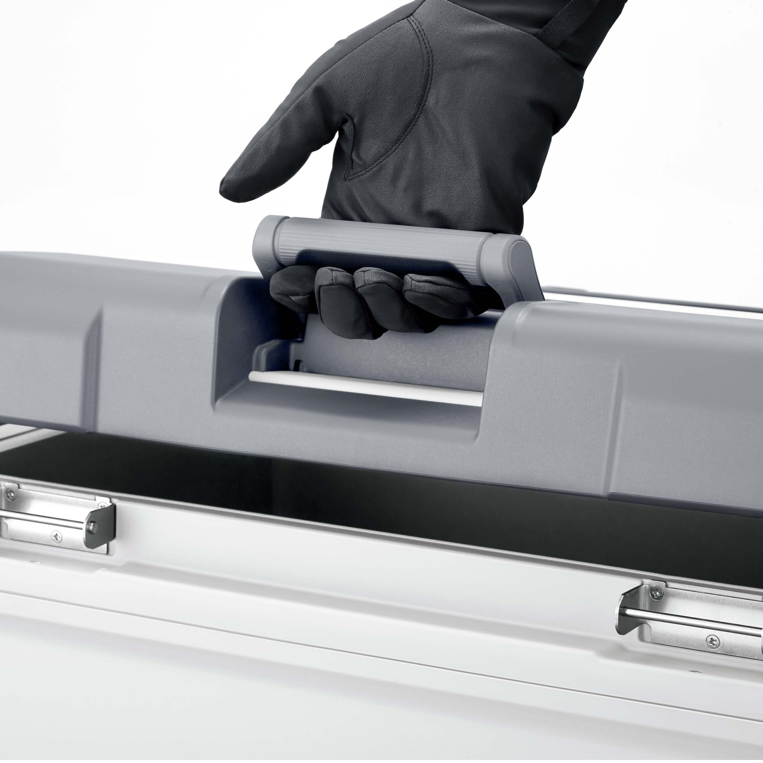 Shimano Absolute Freeze Light Chilly Bin Cooler 32L Pure White