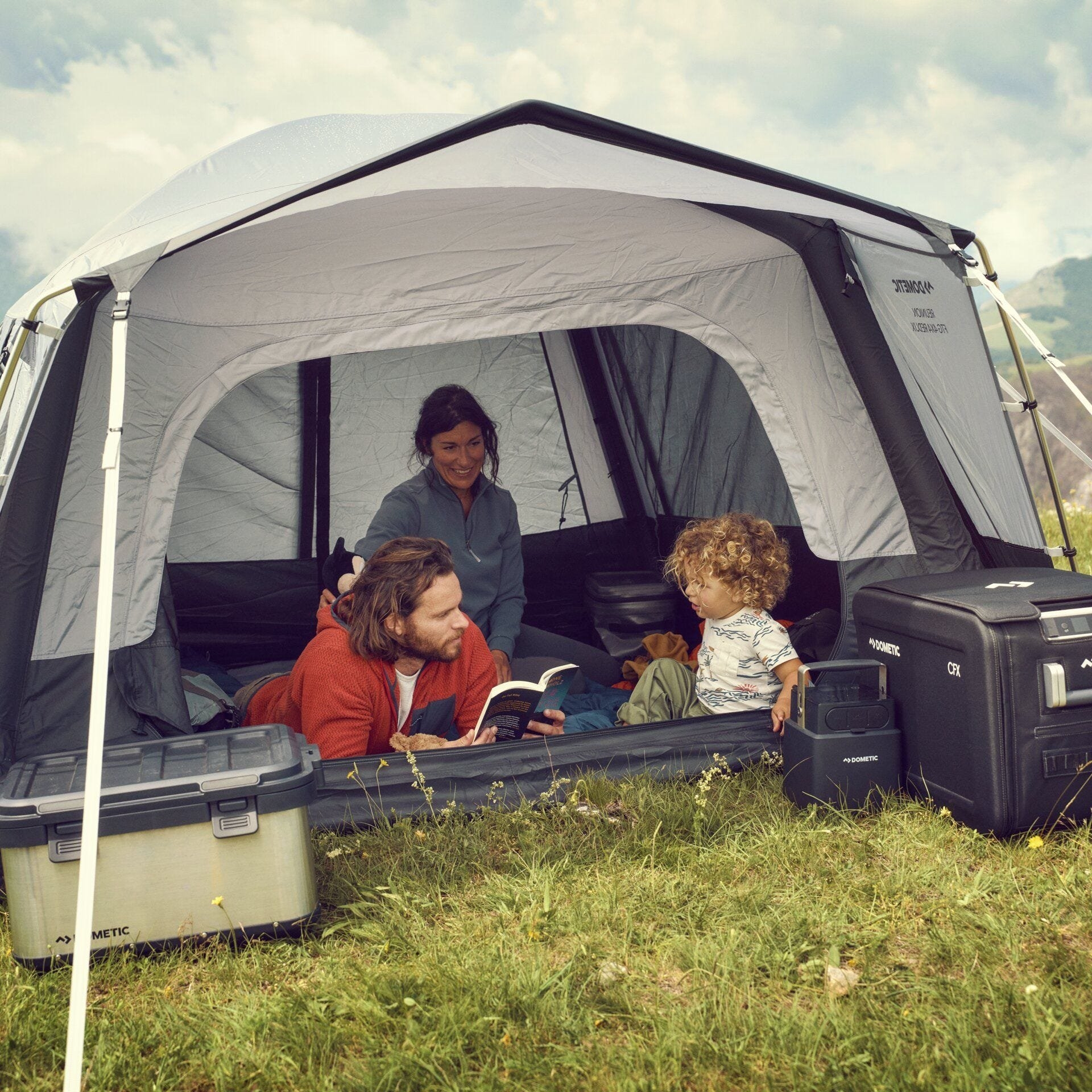 Dometic Reunion FTG REDUX 5 Person Inflatable Air Tent