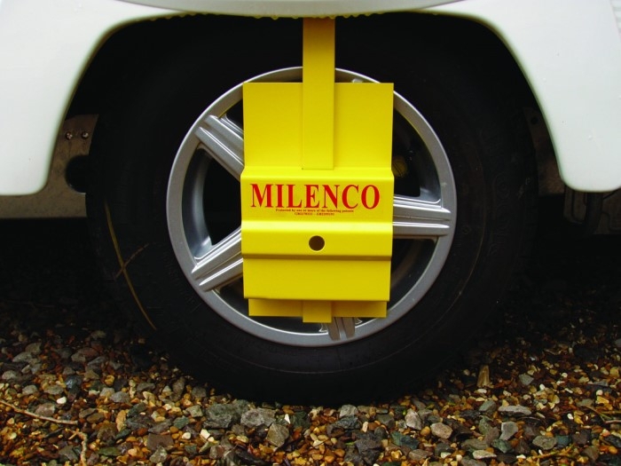 Milenco Wheel Clamp 13in and 14in Wheels