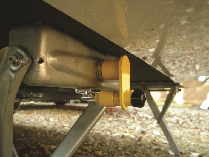 Milenco Corner Steady Leg Lock Twin