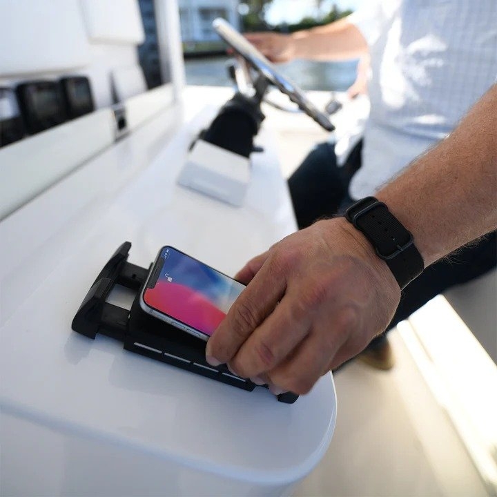 Scanstrut ROKK Active Waterproof Wireless Phone Charging Mount 10W 12/24V