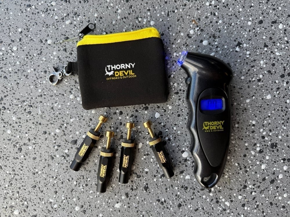 Thorny Devil 6-Piece Premium Tyre Deflators and Digital Gauge Combo Set