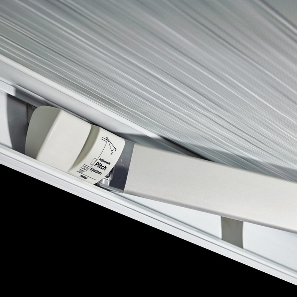 Thule Omnistor 5200 RV Awning