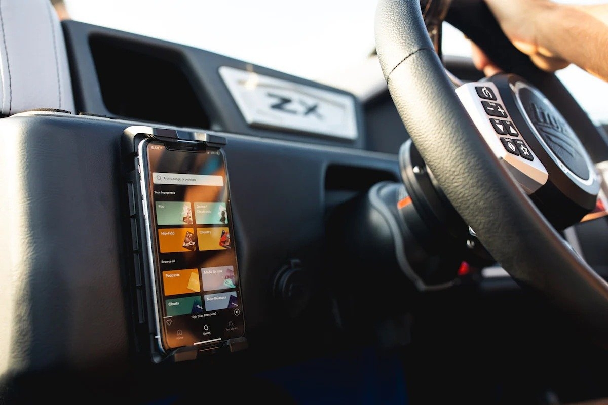 Scanstrut ROKK Active Waterproof Wireless Phone Charging Mount 10W 12/24V